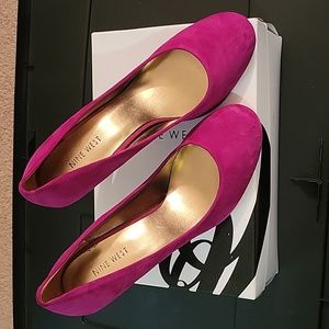 Nine West Magenta Suede Pumps 10